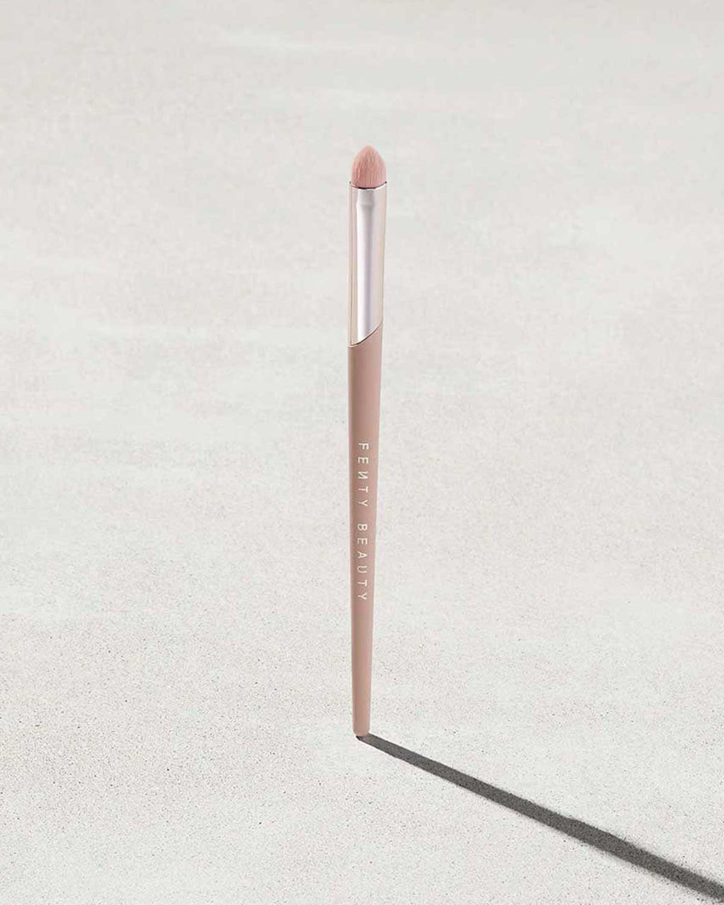 Precise Definition Eyeshadow Brush 220