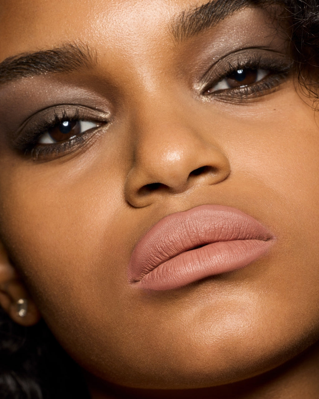 Stunna Lip Paint Longwear Fluid Lip Color — Unbutton