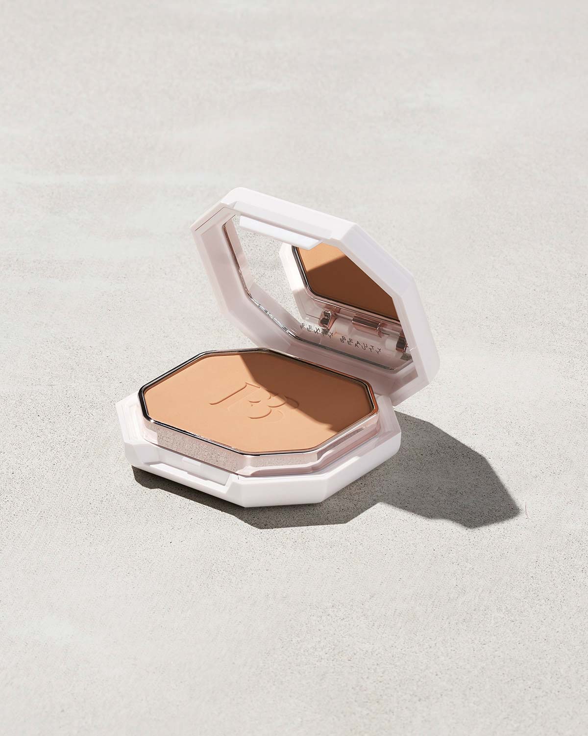 Pro Filtr Soft Matte Powder Foundation — #250