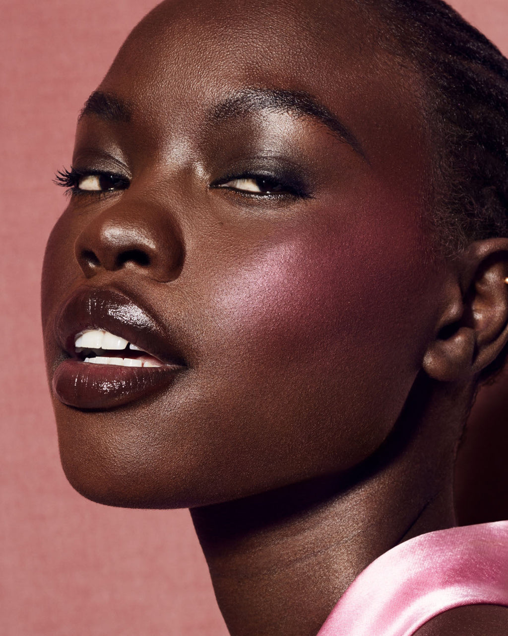 Cheeks Suede Powder Blush — Riri
