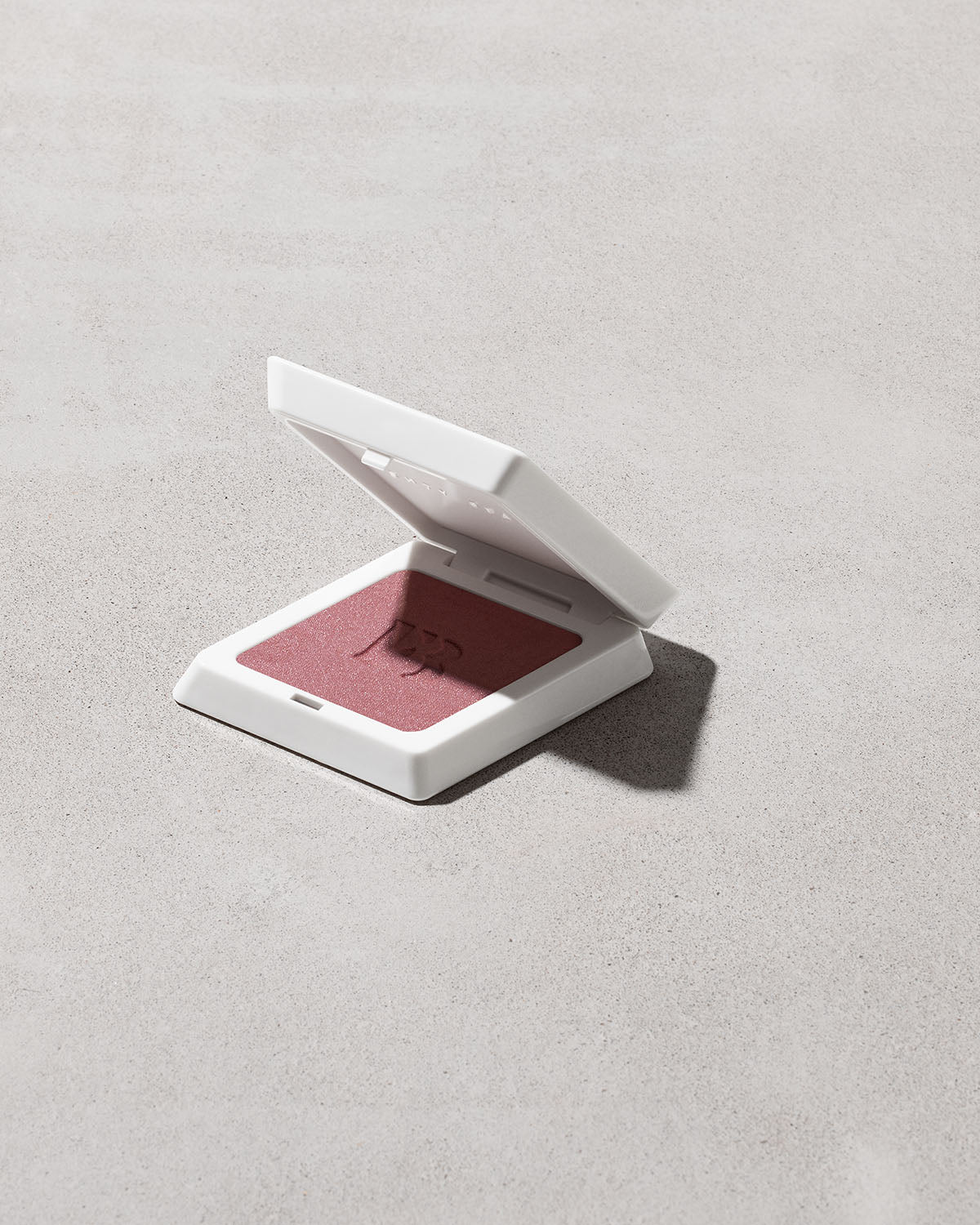 Cheeks Suede Powder Blush — Riri