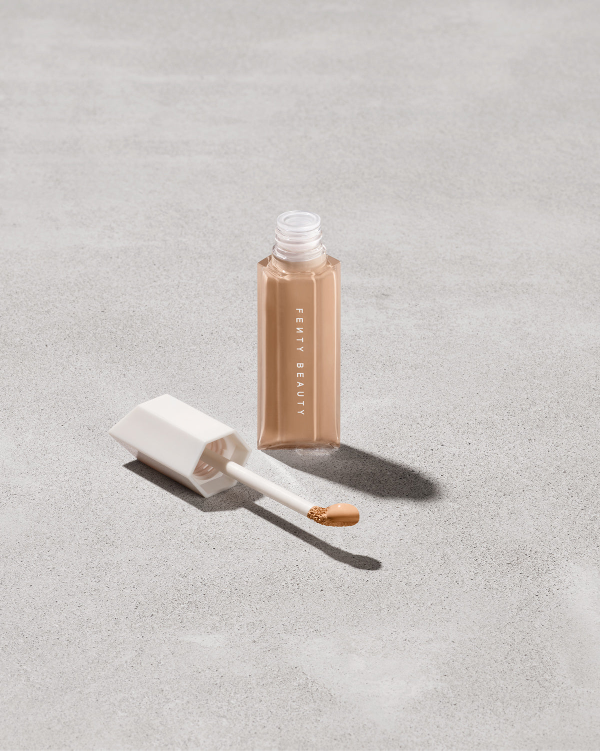 Were Even Hydrating Longwear Concealer — 260N