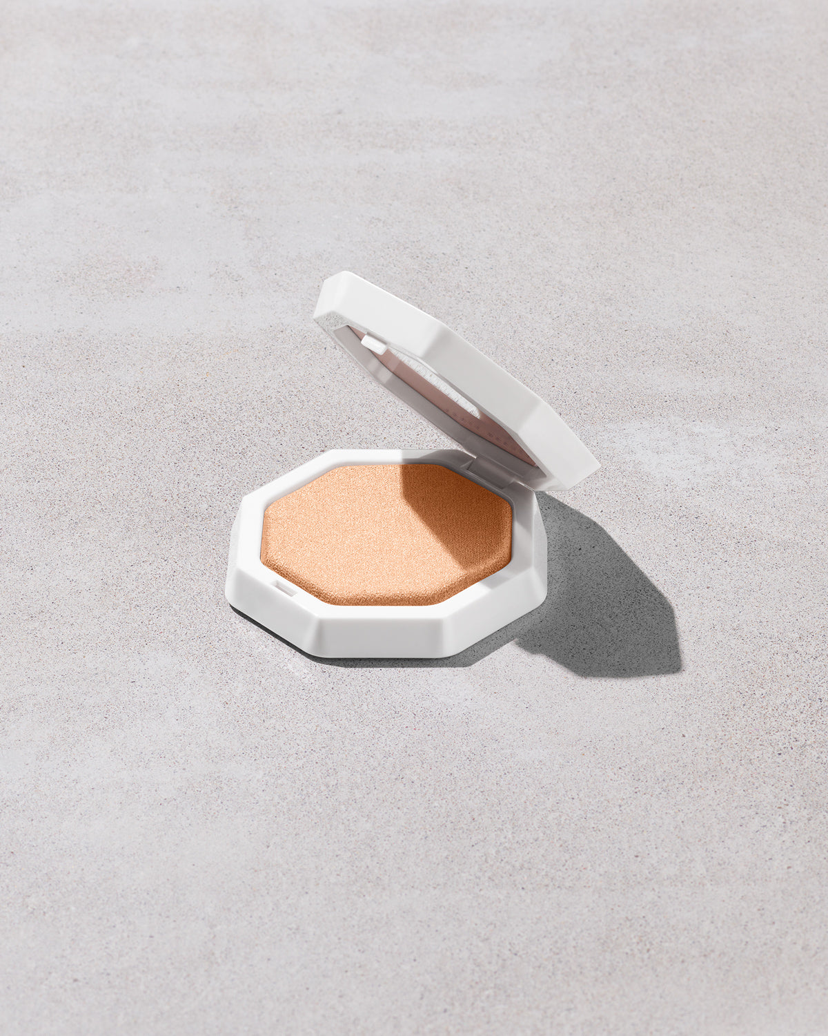 Demiglow Light-Diffusing Highlighter — Pretty Purlz