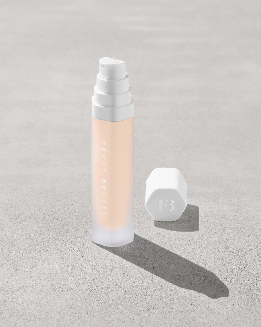 Softlit Naturally Luminous Longwear Foundation — 100