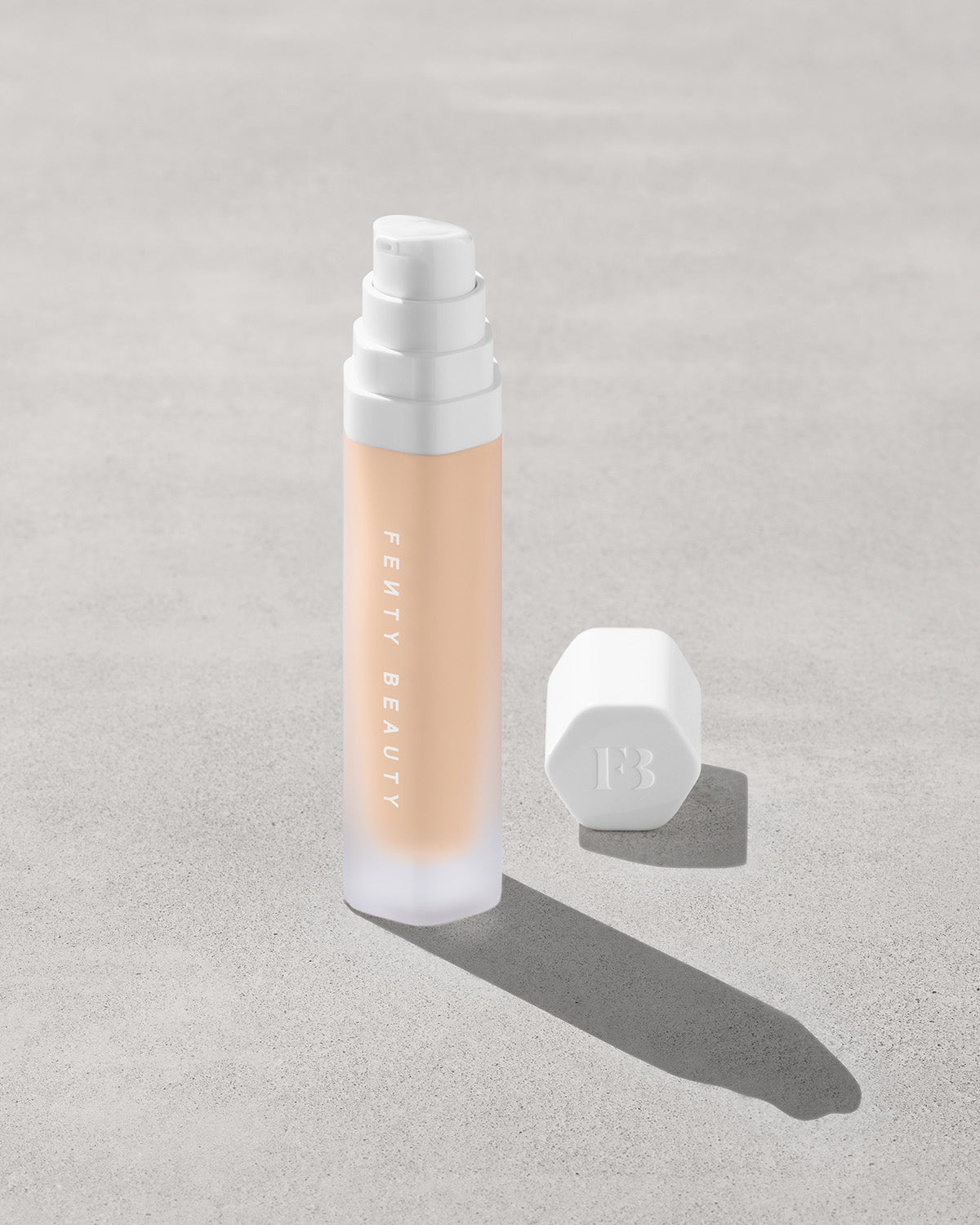 Softlit Naturally Luminous Longwear Foundation — 125